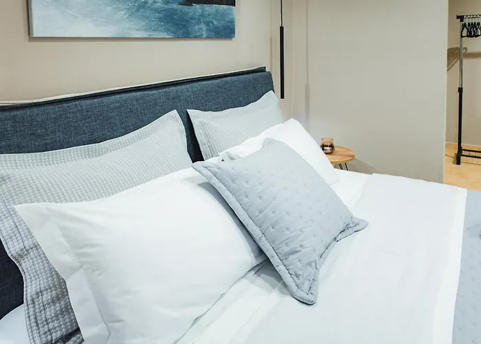 Veria Panorama Luxury Suite With Garden 2